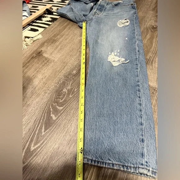 Levi’s Wedgie Straight Premium Authentically Yours Wash High Rise Jeans Size 29 - Picture 9 of 11
